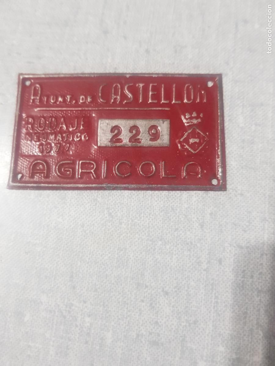 Cromos de F&uacute;tbol: AYUNTAMIENTO DE CASTELLON CHAPA RODAJE NEUMATICO 1977