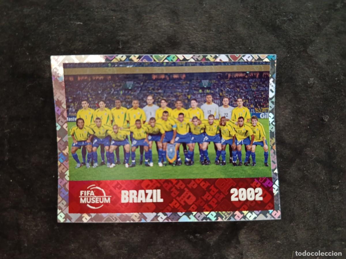 Figurine di Calcio: FIFA WORLD CUP 2026 PANINI. #FWC 16 BRAZIL 2002 &rdquo;FIFA MUSEUM&rdquo;