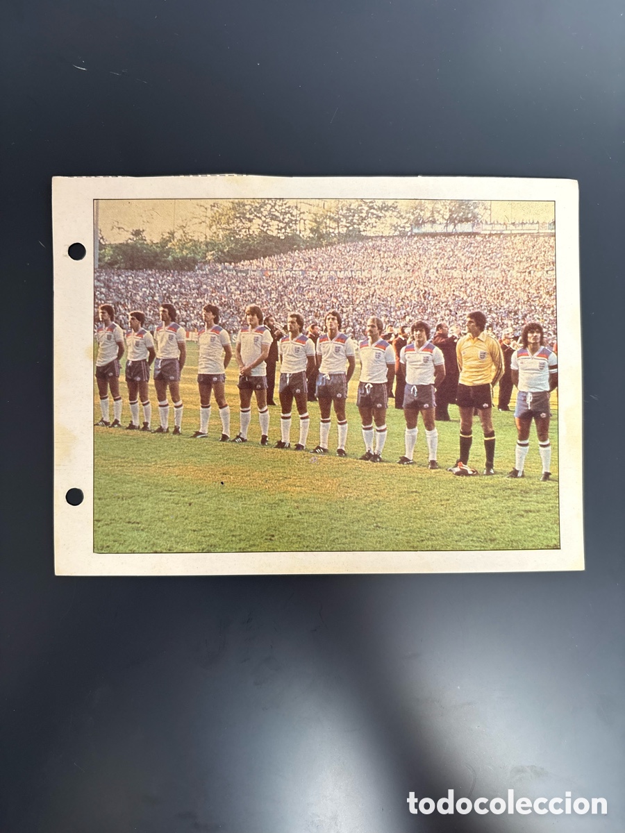 Cromos de F&uacute;tbol: SELECCI&Oacute;N INGLATERRA 81 Ficha Cromo Estrellas del Mundial 82 1982 . 13 x 18 cm