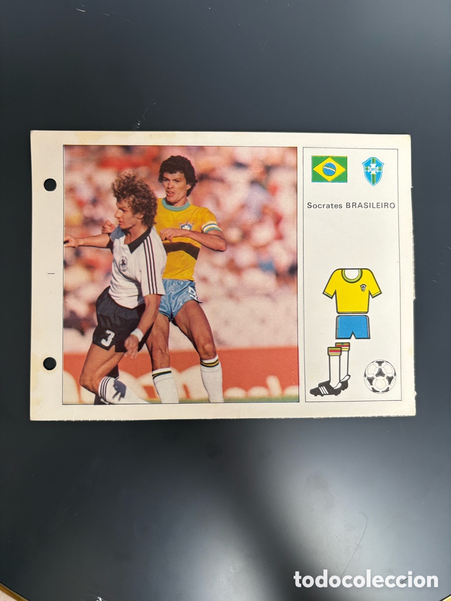Cromos de F&uacute;tbol: S&Oacute;CRATES 35 BRASIL Ficha Cromo Estrellas del Mundial 82 1982 . 13 x 18 cm