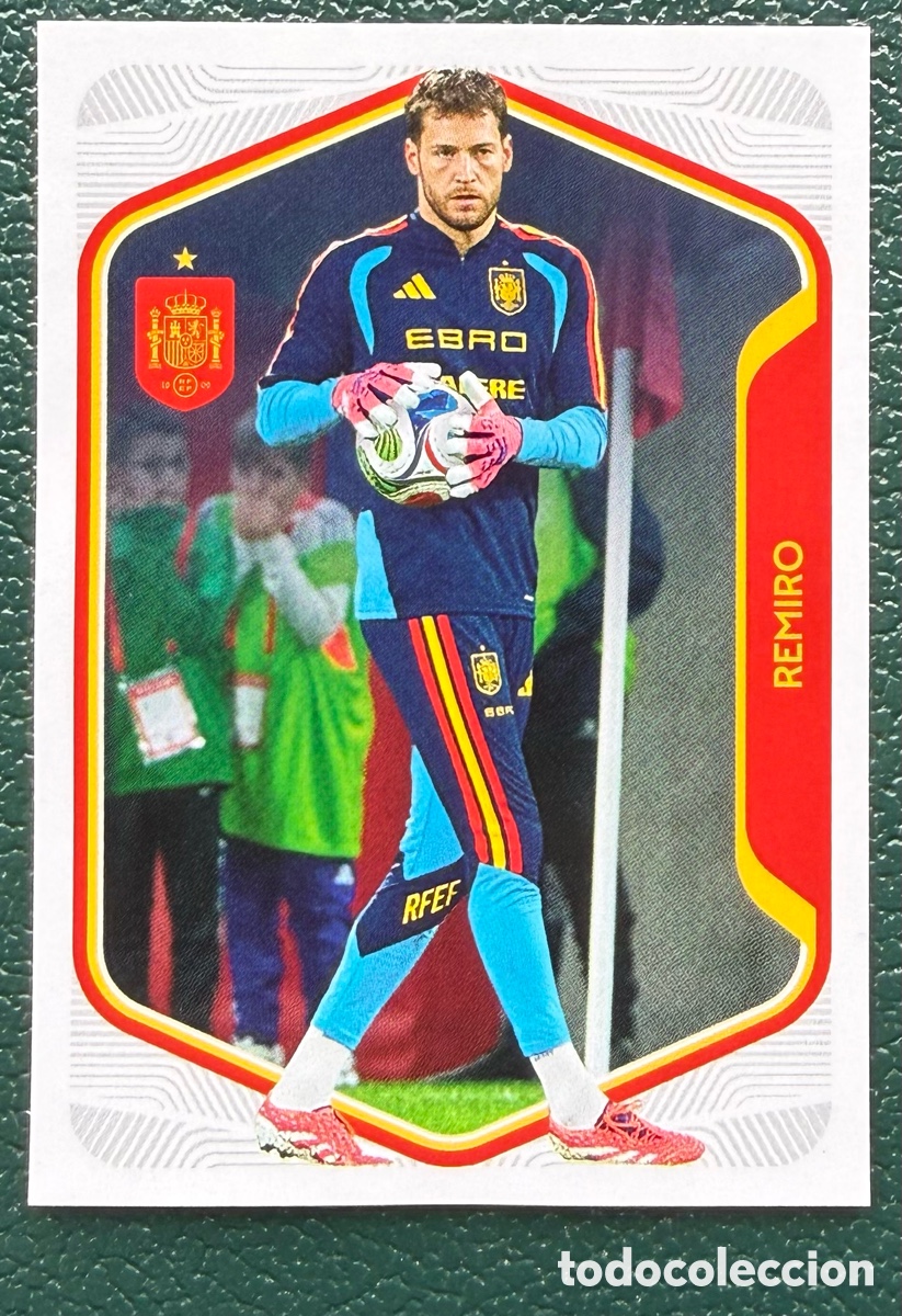 Cartes &agrave; collectionner de Football: 12 REMIRO COLECCI&Oacute;N OFICIAL DE LA SELECCI&Oacute;N ESPA&Ntilde;OLA 2026 CARREFOUR PANINI ESPA&Ntilde;A