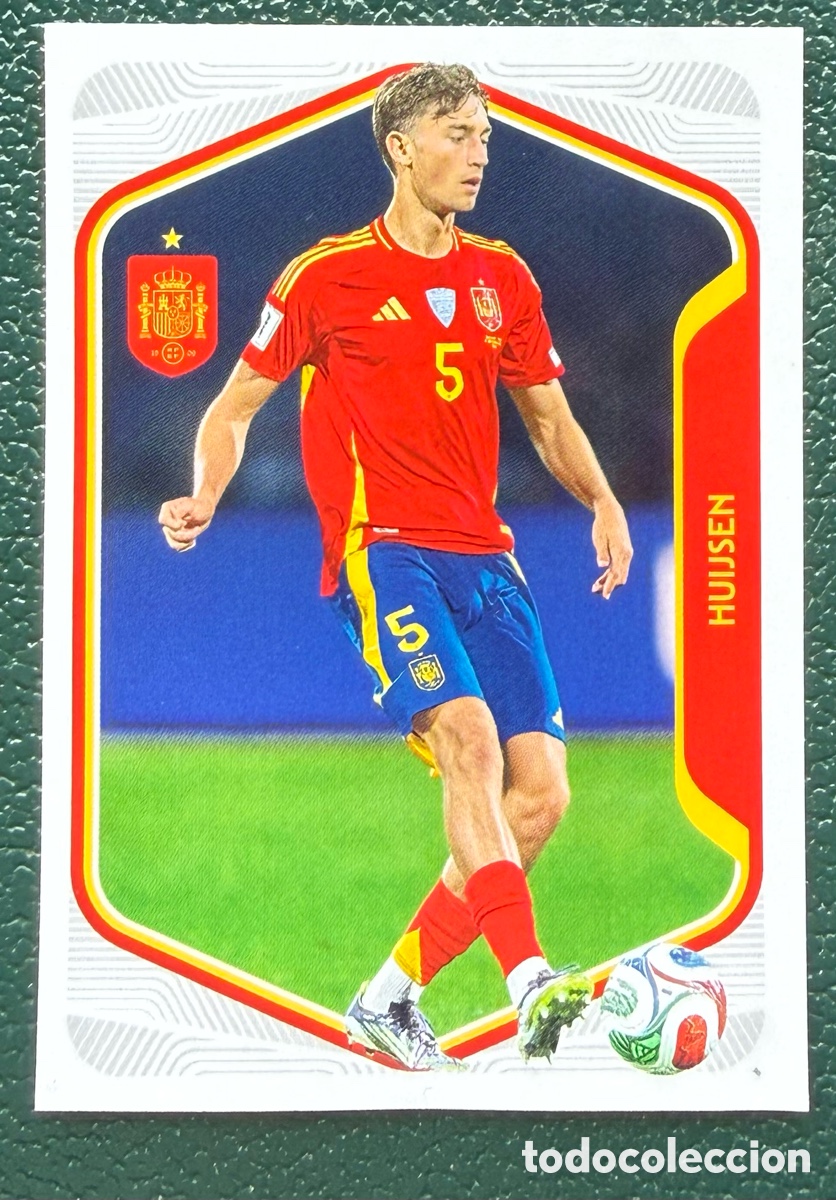 Cromos de Futebol: 22 HUIJSEN COLECCI&Oacute;N OFICIAL DE LA SELECCI&Oacute;N ESPA&Ntilde;OLA 2026 CARREFOUR PANINI ESPA&Ntilde;A