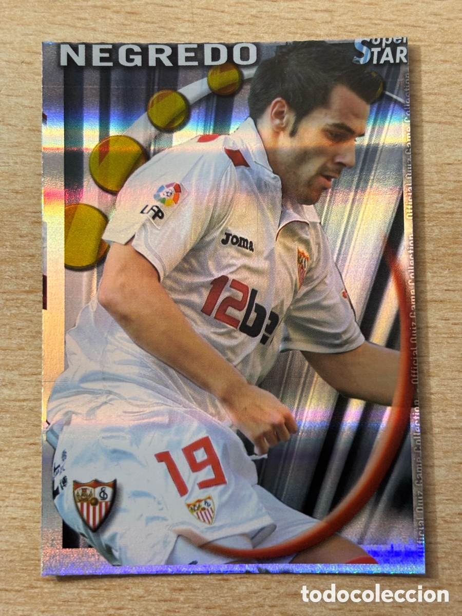 Figurine di Calcio: # 105 Negredo Sevilla FC Superstar Mundicromo 2011 rayas horizontales