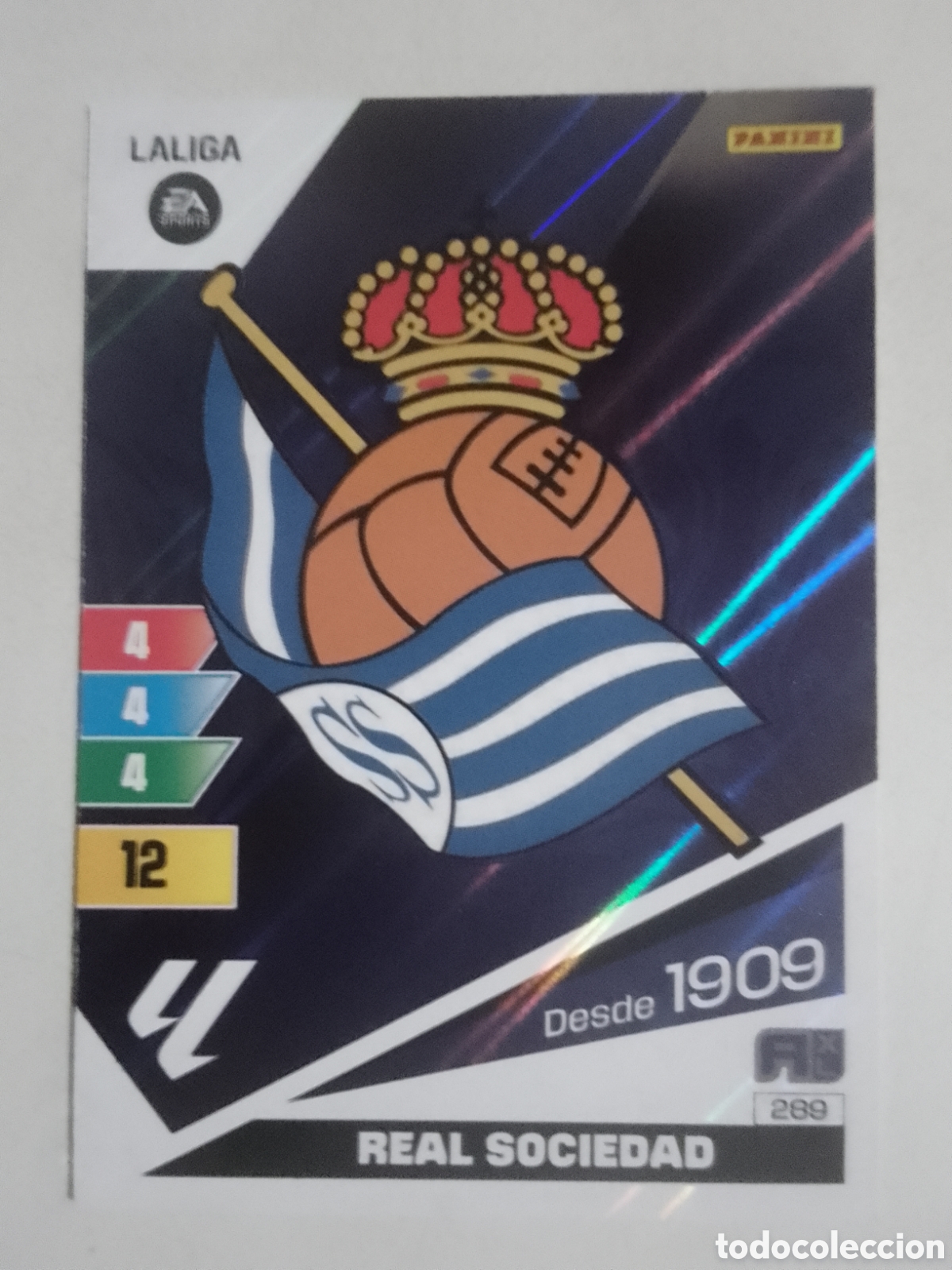 Cromos de F&uacute;tbol: Adrenalyn XL 2023-24 n&deg; 29 escudo Real Sociedad.