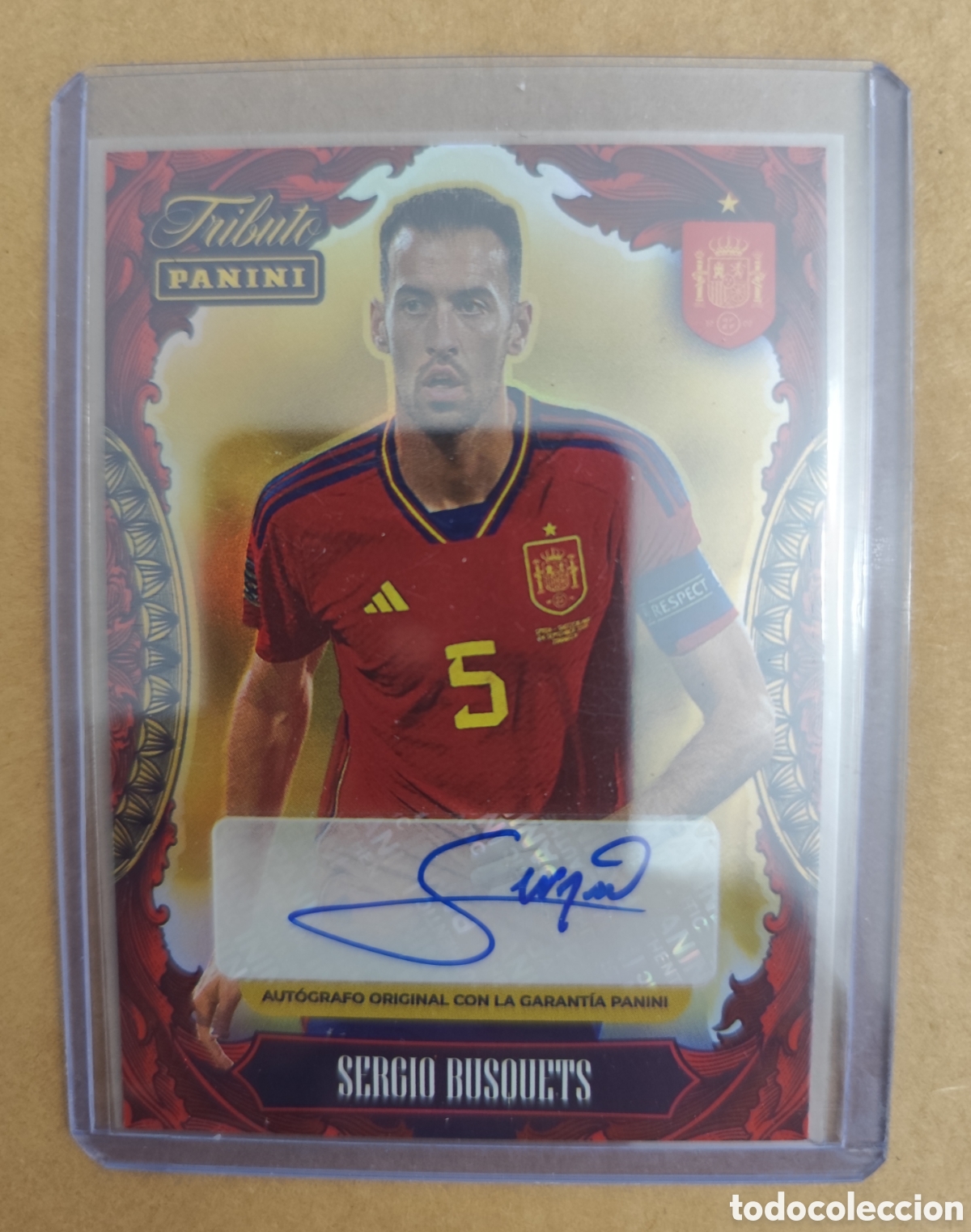 Cromos de F&uacute;tbol: AUT&Oacute;GRAFO ORIGINAL SERGIO BUSQUETS SELECCI&Oacute;N ESPA&Ntilde;OLA 2000 2026 PANINI TRIBUTO TIRADA 100