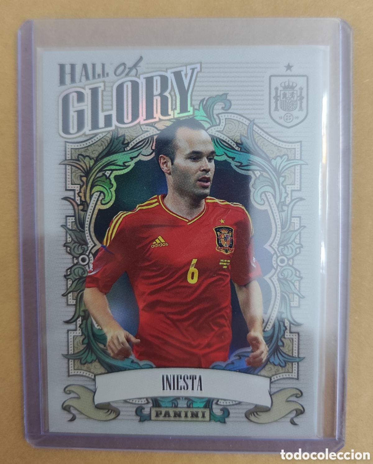 Cromos de F&uacute;tbol: INIESTA HALL OF GLORY SELECCI&Oacute;N ESPA&Ntilde;OLA 2000 2026 PANINI TRIBUTO