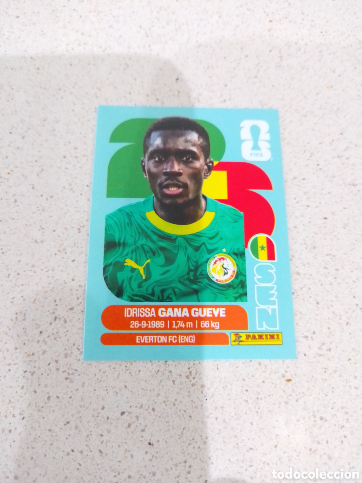 Figurine di Calcio: CROMO NUMERO 9 GANA GUEYE SENEGAL. MUNDIAL 2026. PANINI.