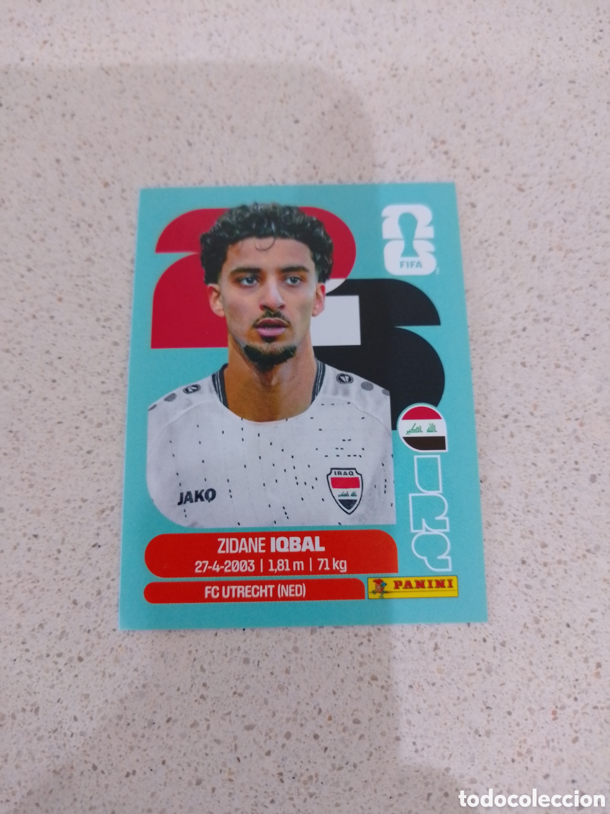 Cromos de F&uacute;tbol: CROMO NUMERO 9 IQBAL IRAQ. MUNDIAL 2026. PANINI.
