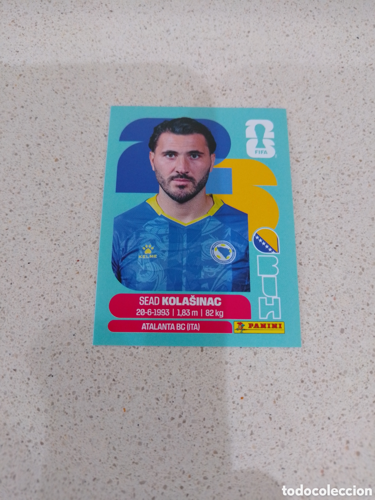 Cromos de F&uacute;tbol: CROMO NUMERO 4 KOLASINAC BOSNIA Y HERZEGOVINA. MUNDIAL 2026. PANINI.