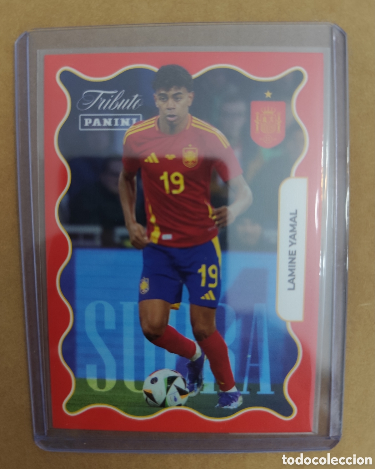 Cartes &agrave; collectionner de Football: LAMINE YAMAL SUPRA SELECCI&Oacute;N ESPA&Ntilde;OLA 2010 2026 PANINI TRIBUTO