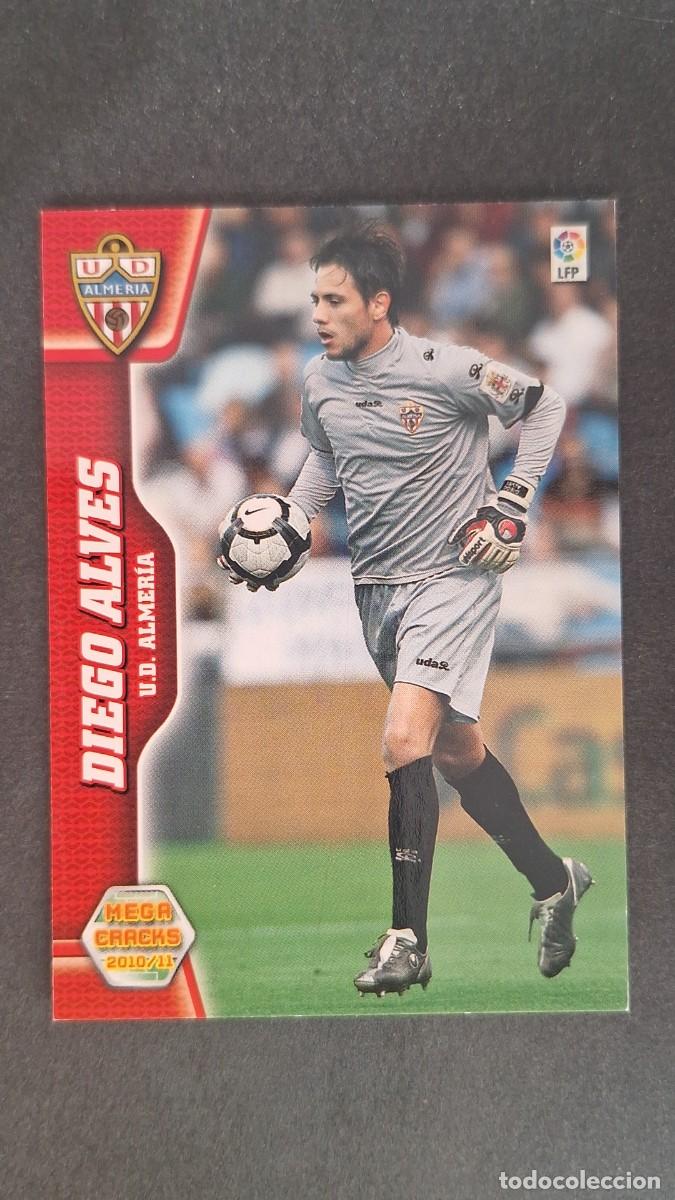 Football Stickers: L1 DIEGO ALVES U. D. ALMERIA 2 PANINI MEGACRACKS 2010 2011 10 11