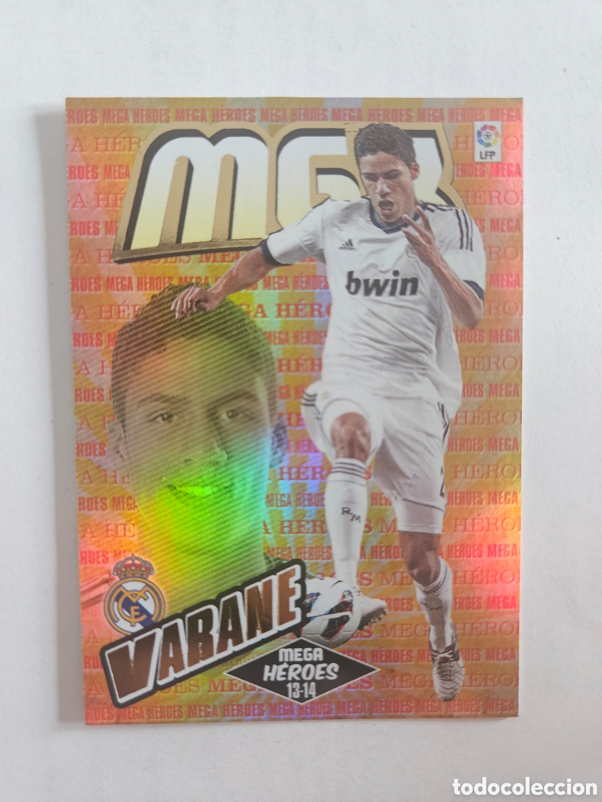 Cromos de Futebol: 371 VARANE REAL MADRID H&Eacute;ROES MEGACRACKS PANINI ALBUM LIGA 2013 2014 13 14