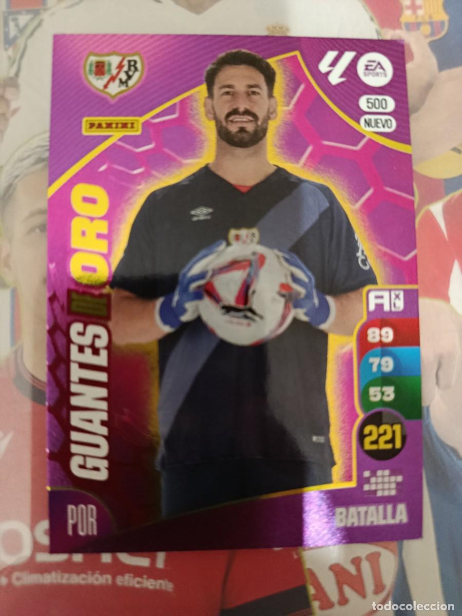Fu&szlig;ball-Sticker: Adrenalyn 24/25. 500. Batalla. Rayo Vallecano. Nuevo guantes de oro.