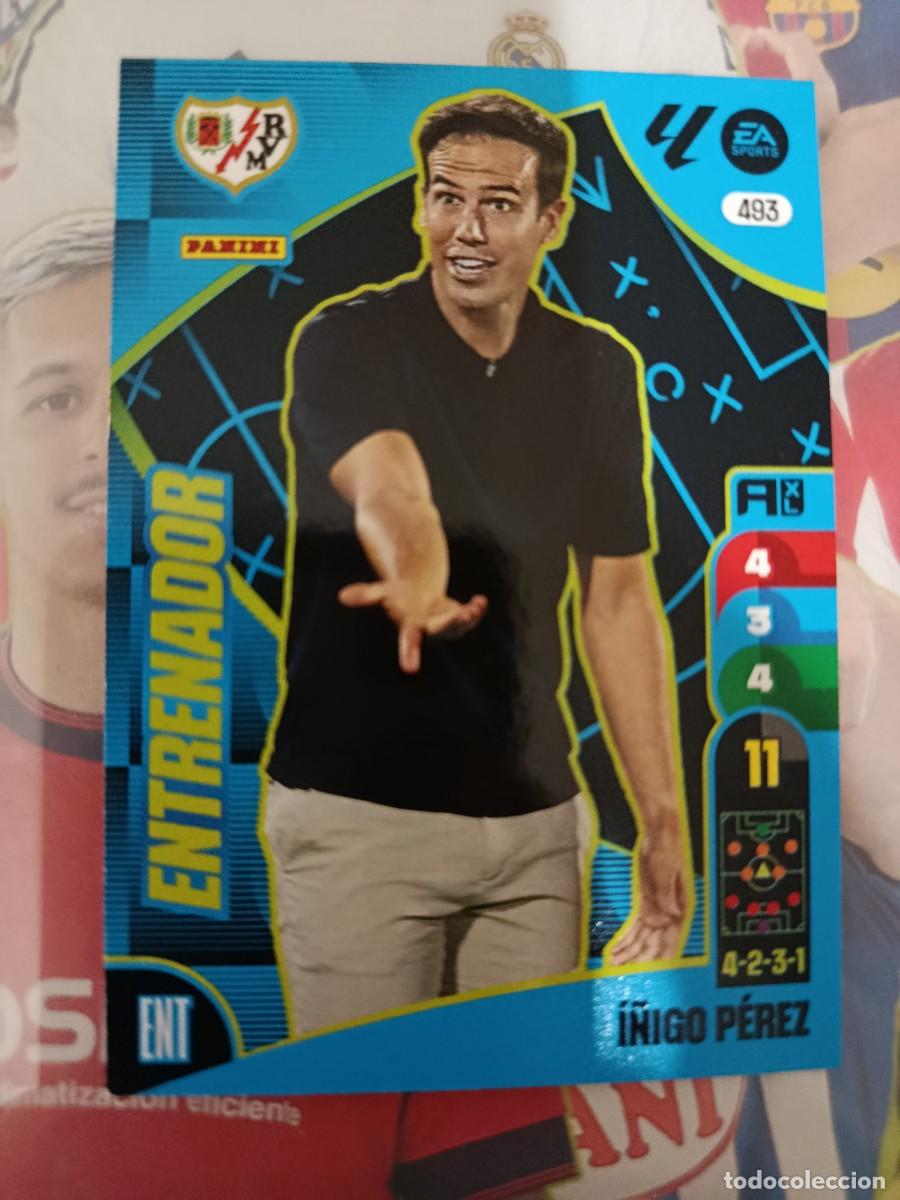 Fu&szlig;ball-Sticker: Adrenalyn 24/25. 493. &Iacute;&ntilde;igo P&eacute;rez. Rayo Vallecano. Entrenador.