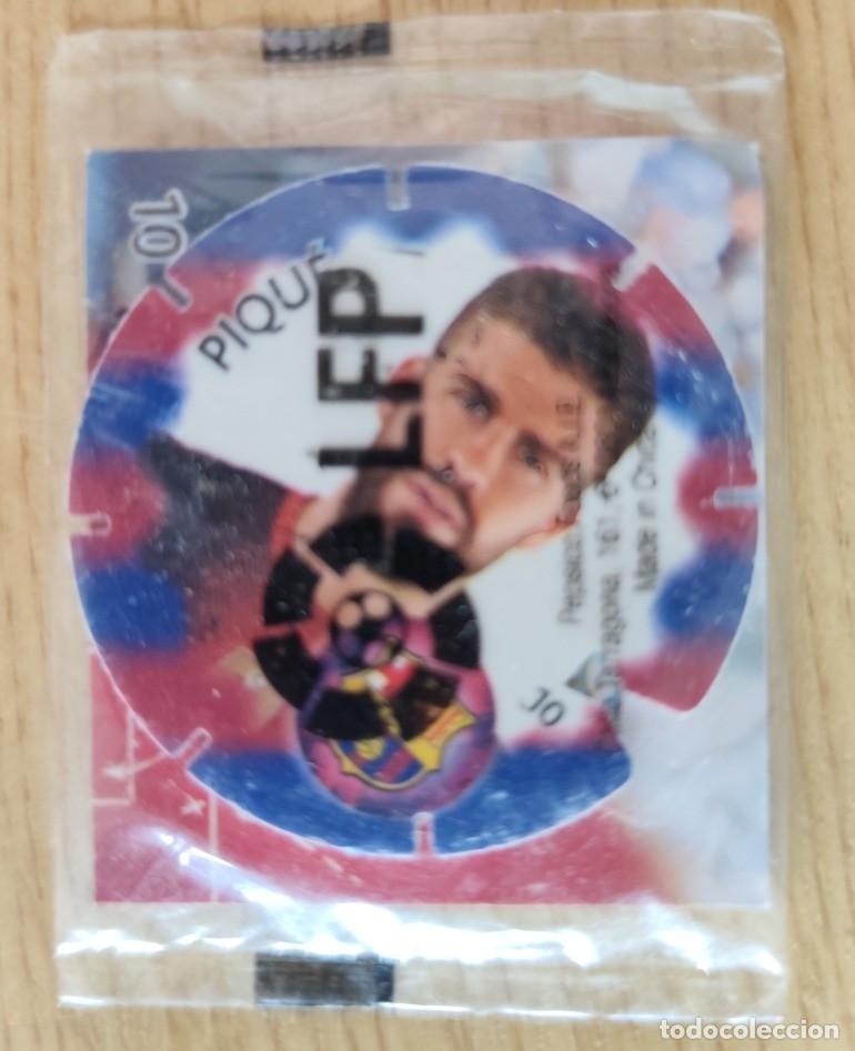 Cromos de F&uacute;tbol: CROMOS TAZOS DE MATULIGA 2013 PIQUE BARCELONA NUMERO 10 DE CHEETOS