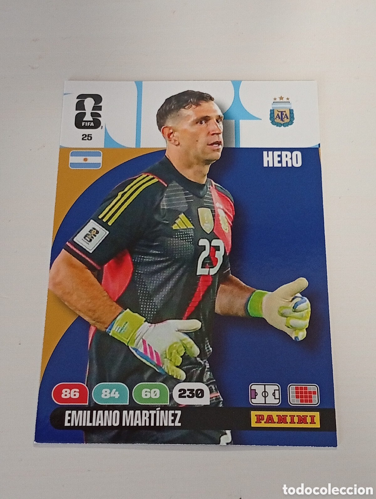 Cromos de F&uacute;tbol: 1 COLLECTOR TIN ARGENTINA 25 26 EMILIANO MART&Iacute;NEZ FIRST TEAM TOCADA ESQUINA TOPPS 2025 2026