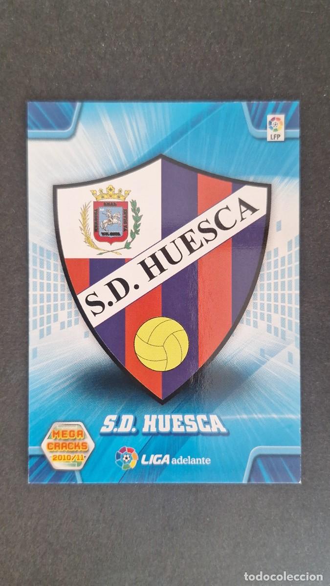 Cromos de F&uacute;tbol: L1 ESCUDO S. D. HUESCA LIGA ADELANTE SEGUNDA DIVISION 427 PANINI MEGACRACKS 2010 2011 10 11