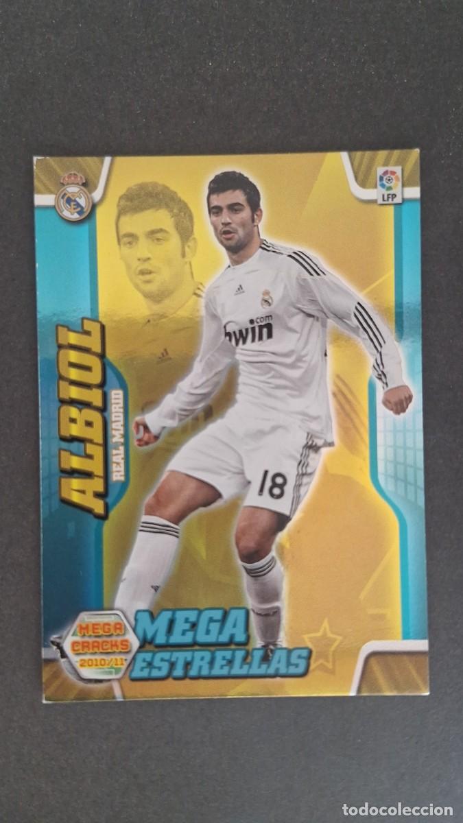 Figurine di Calcio: L1 ALBIOL REAL MADRID MEGA ESTRELLAS 369 PANINI MEGACRACKS 2010 2011 10 11