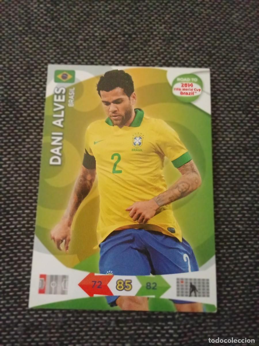 Cartes &agrave; collectionner de Football: Dani Alves Brasil Road to fifa world CUP brasil 2014 ADRENALYN
