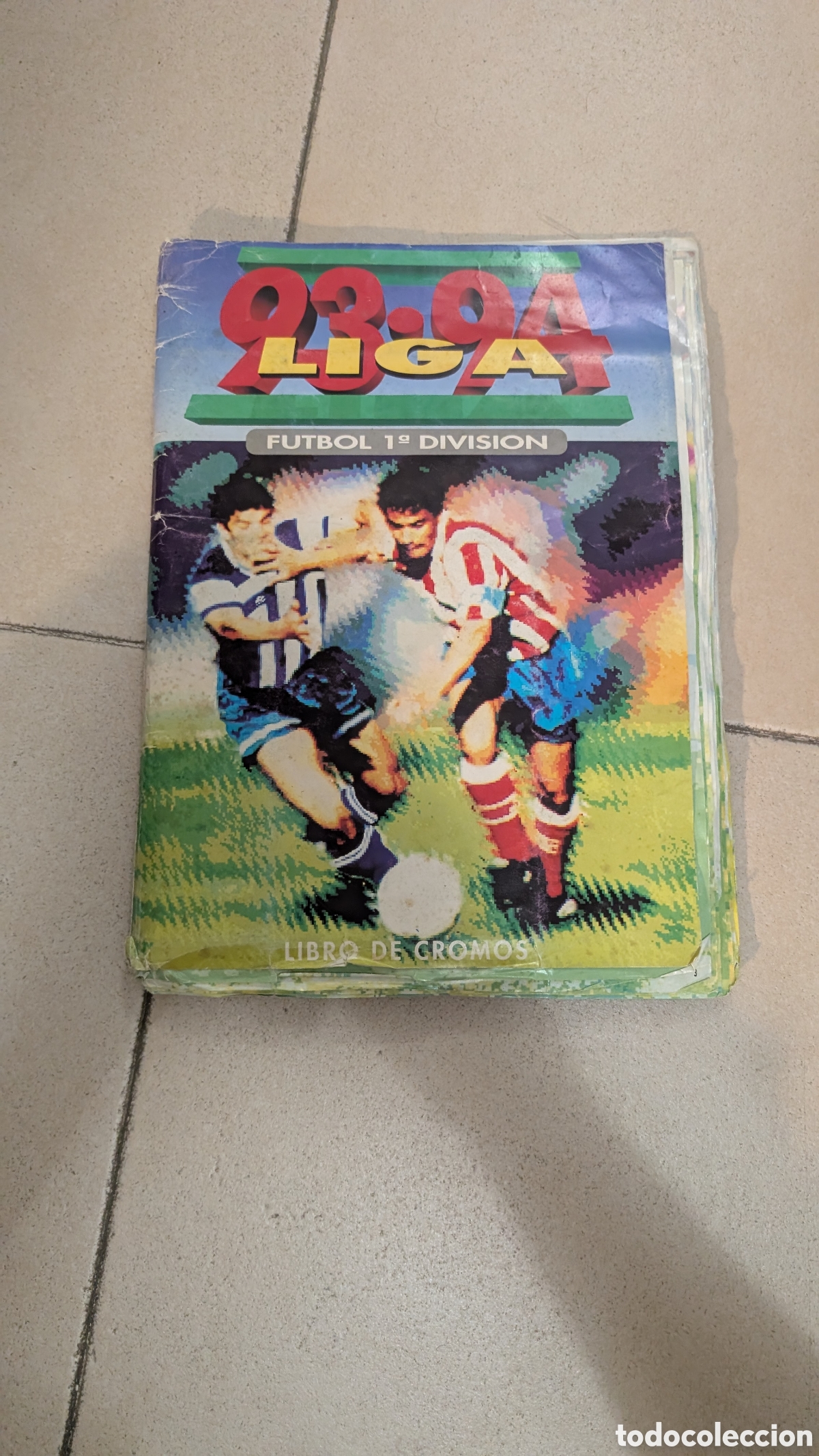 Cromos de f&uacute;tbol: ALBUM LIGA ESTE 1993/94 93 94 CART&Oacute;N CON BASTANTES CROMOS INCLUYE 6 FICHAJES, BUEN ESTADO