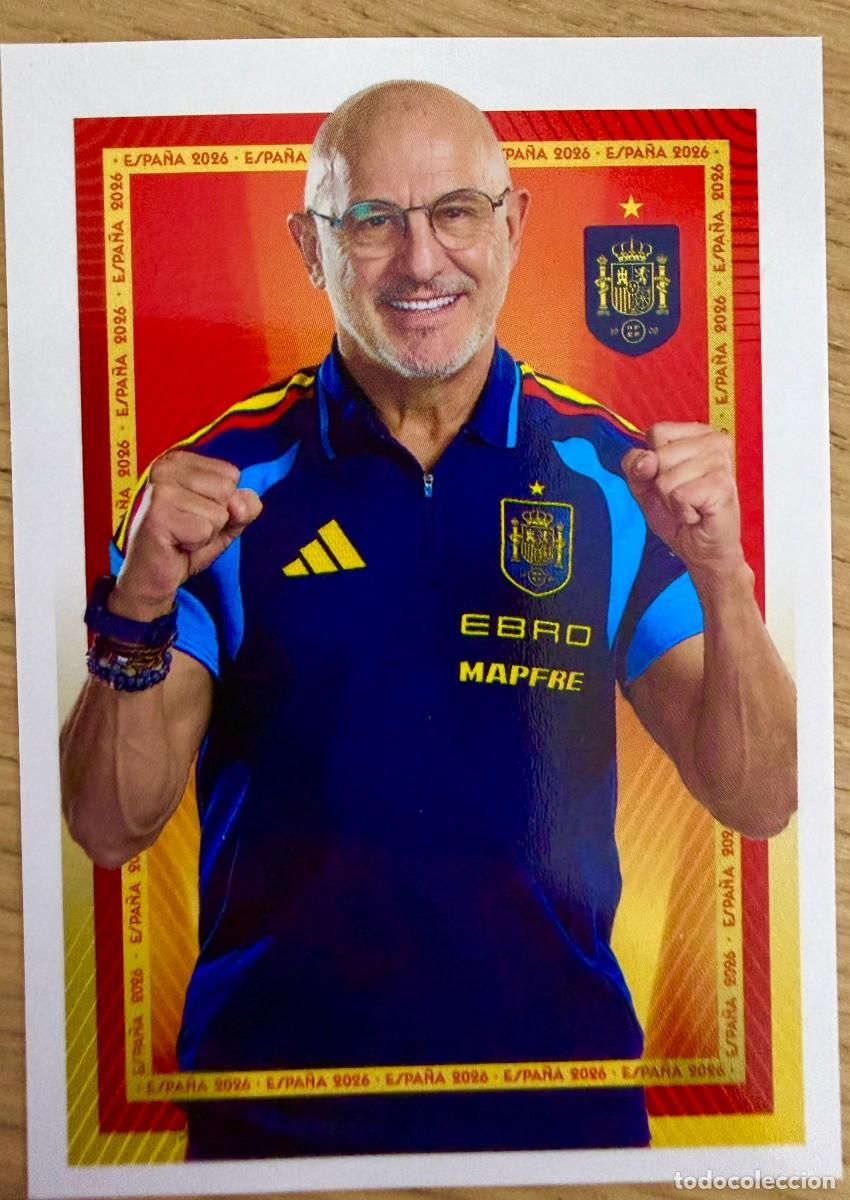 Cromos de f&uacute;tbol: 07 7 DE LA FUENTE ENTRENADOR SELECCION ESPA&Ntilde;OLA CARREFOUR ESPA&Ntilde;A 2026 26 STICKER SIN PEGAR PANINI