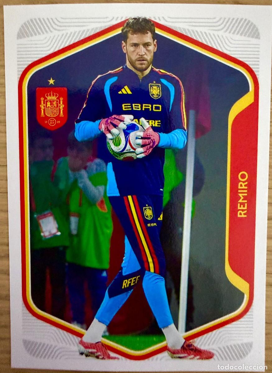 Cromos de f&uacute;tbol: 12 REMIRO SELECCION ESPA&Ntilde;OLA CARREFOUR ESPA&Ntilde;A 2026 26 STICKER SIN PEGAR PANINI