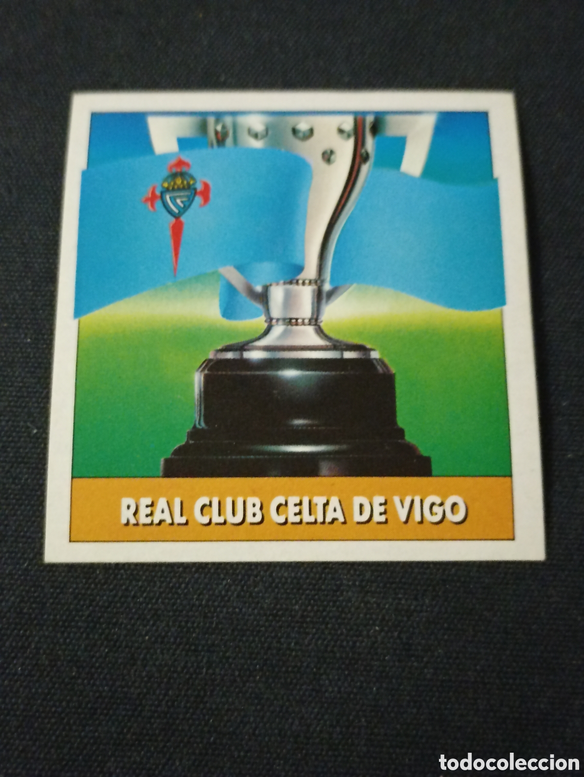 Cromos de f&uacute;tbol: Escudo y Bandera ( Real Club Celta de Vigo ). Liga este 92-93. Nunca pegado