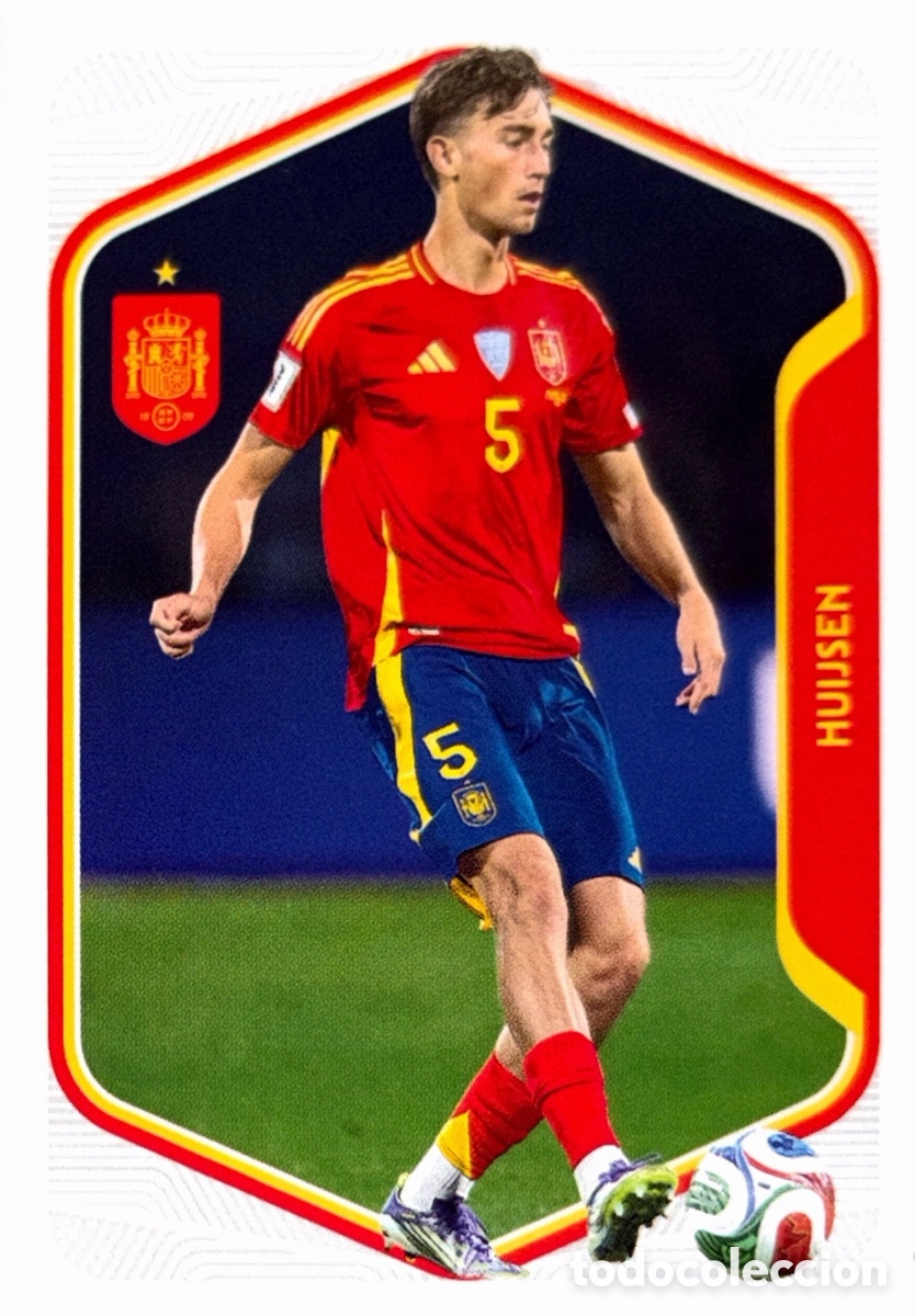 Figurine di Calcio: 22 Huijsen - Colecci&oacute;n Oficial de Cromos de la Selecci&oacute;n Espa&ntilde;ola 2026 (CARREFOUR - PANINI)