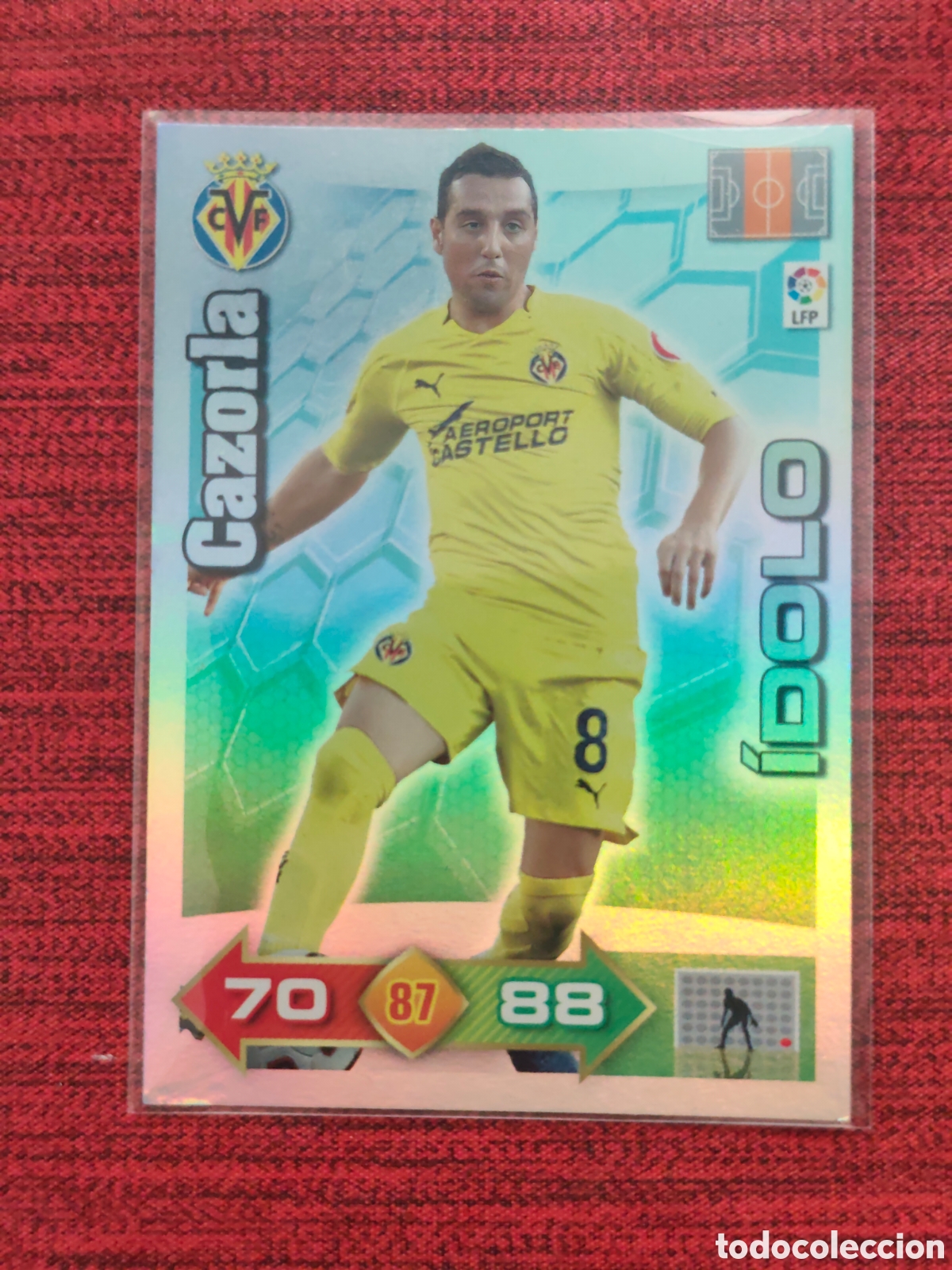 Football Stickers: IDOLO CAZORLA VILLARREAL ADRENALYN XL 2010 2011 #