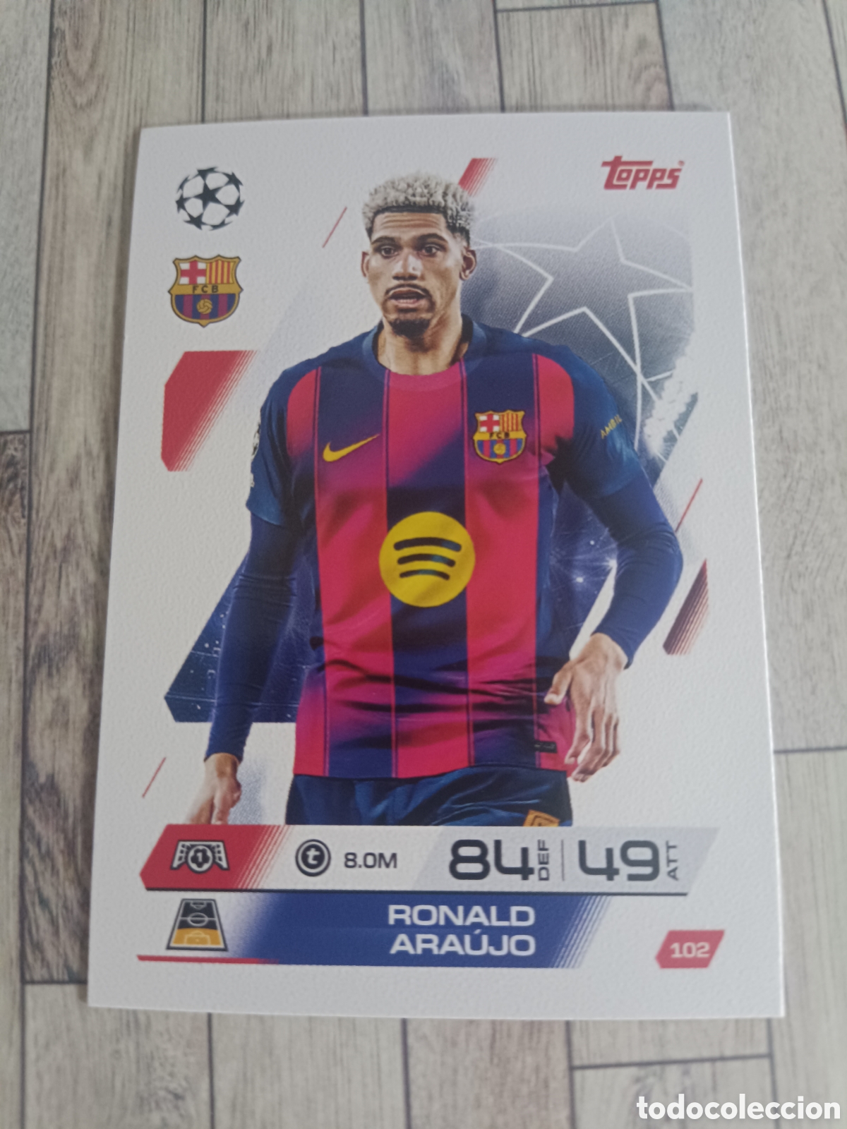 Figurine di Calcio: 102 RONALD ARAUJO BARCELONA MATCH ATTAX CHAMPIONS 2025 2026 TOPPS 25 26