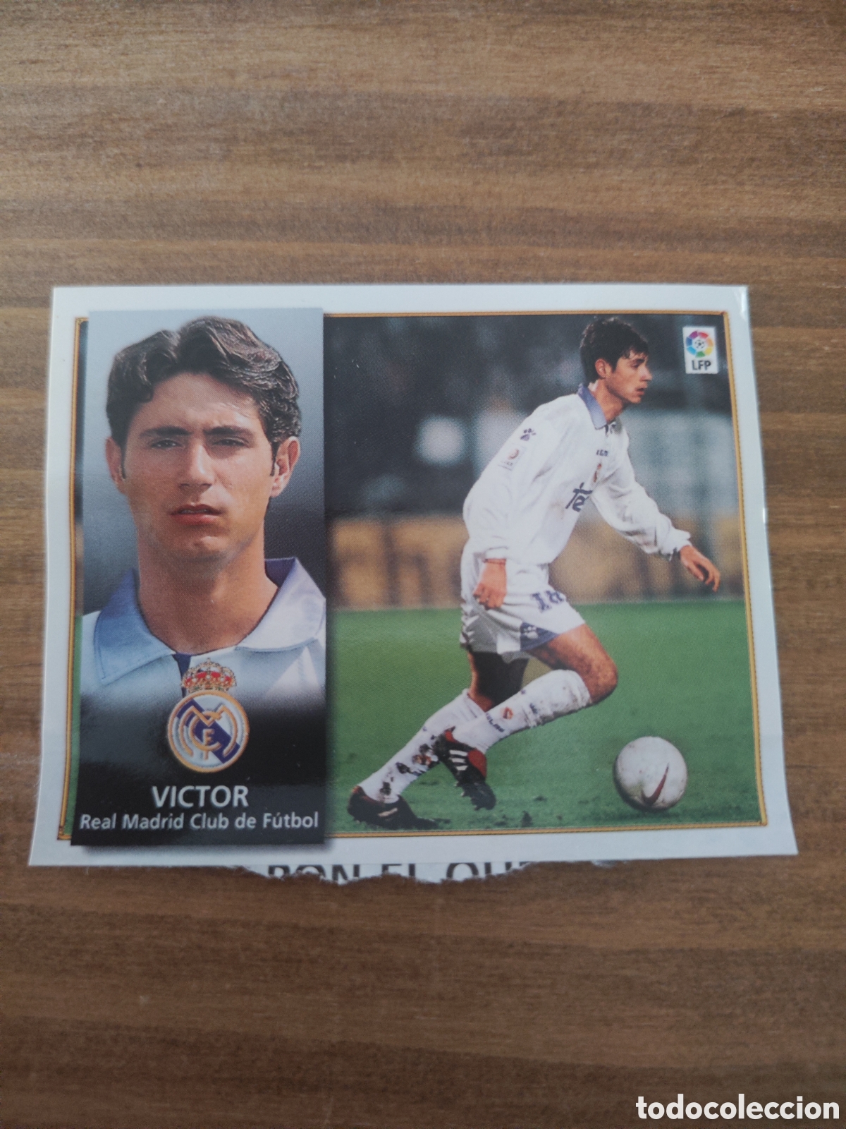 Football Stickers: Este 98 99 Real Madrid V&iacute;ctor baja en ventanilla