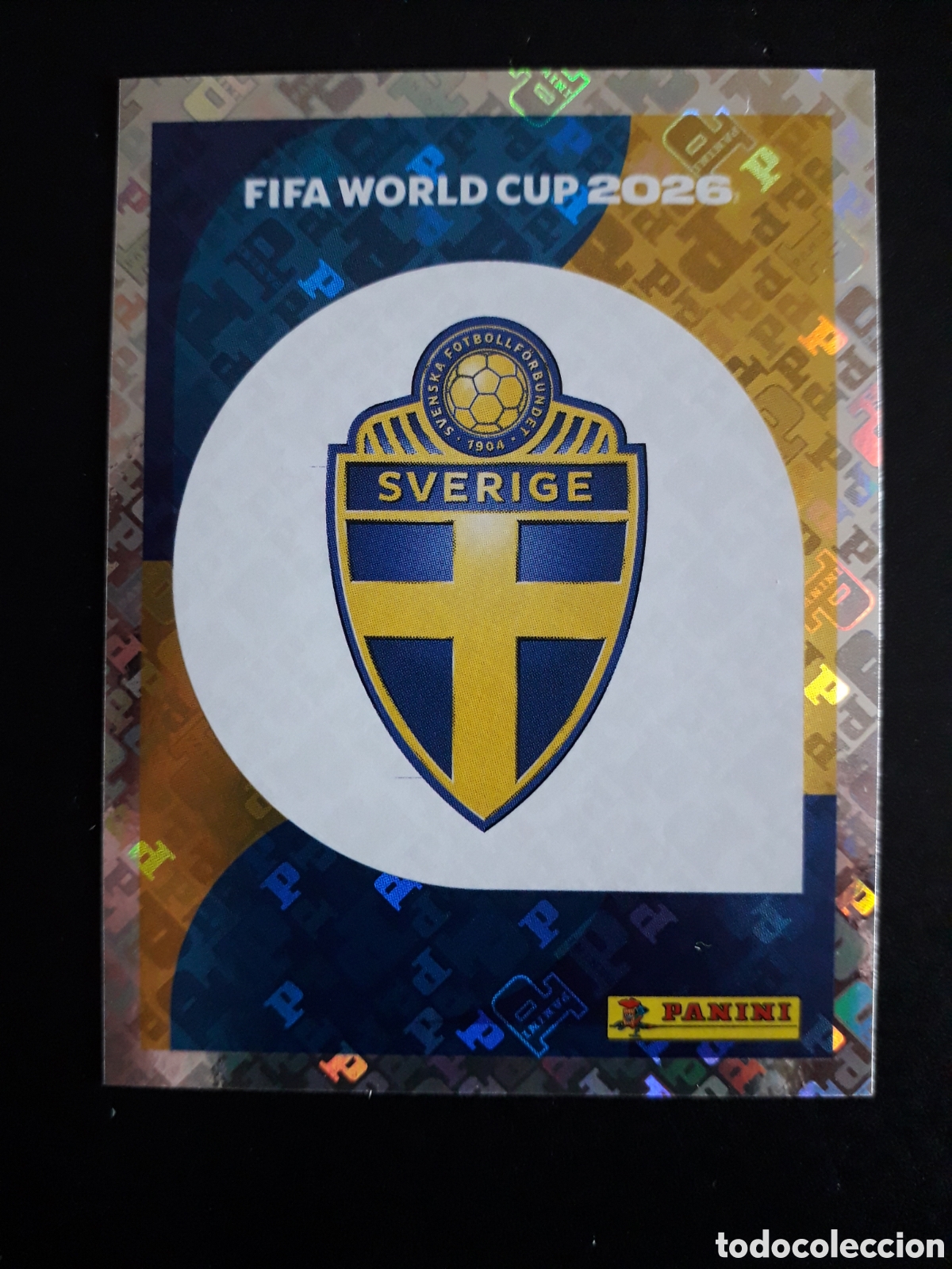 Cromos de f&uacute;tbol: ESCUDO SUECIA SWE 1 MUNDIAL F&Uacute;TBOL 2026 FIFA WORLD CUP PANINI SIN PEGAR PEDIDO M&Iacute;NIMO 3&euro;
