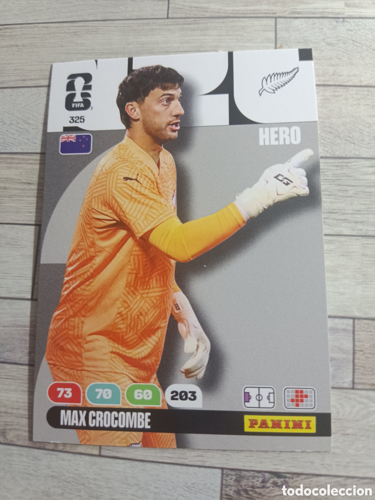 Figurine di Calcio: 325 MAX CROCOMBE NUEVA ZELANDA HERO ADRENALYN XL MUNDIAL FIFA WORLD CUP 2026 PANINI