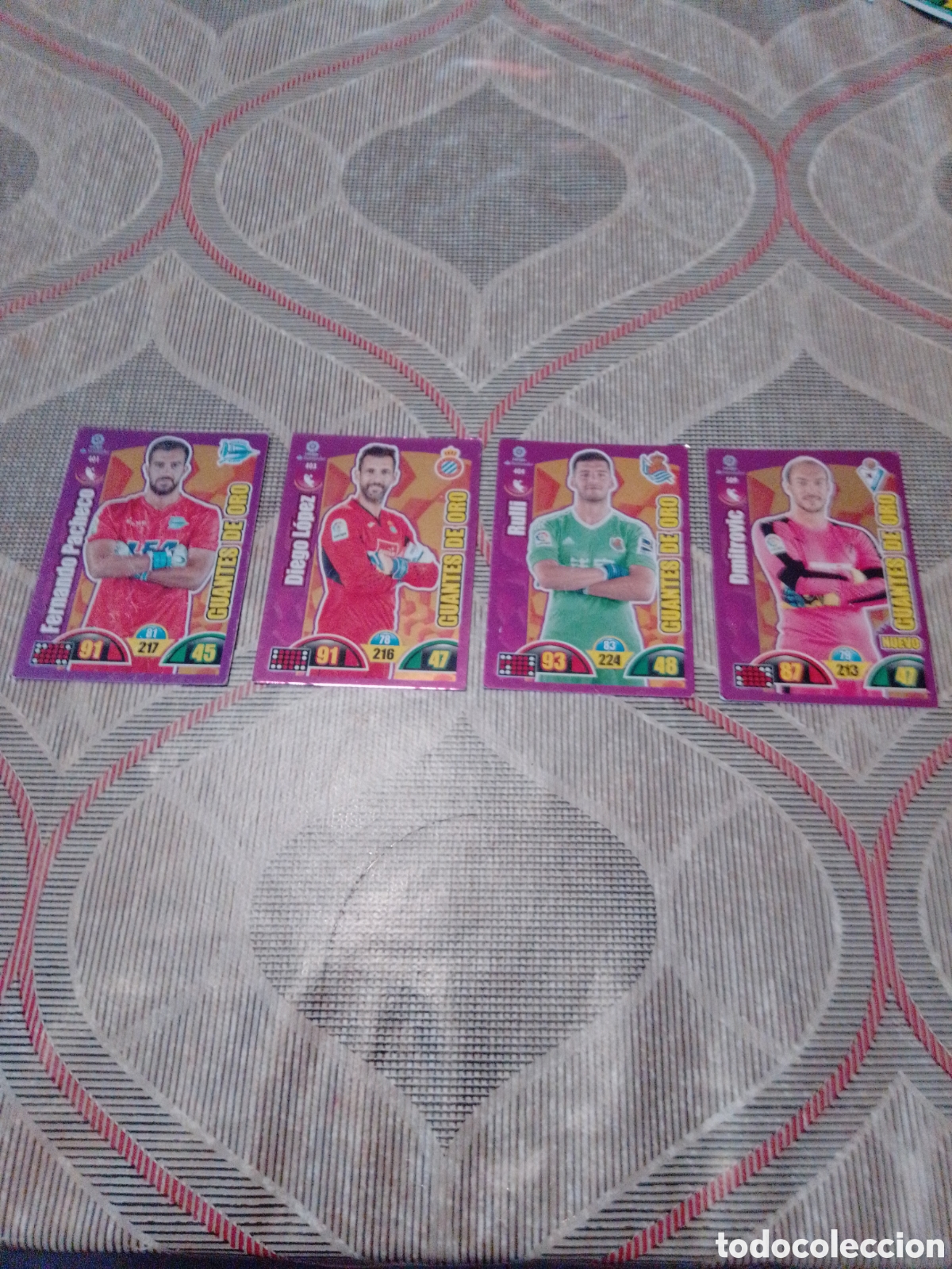 Cartes &agrave; collectionner de Football: Mini lote 4 cromos guantes de oro adrenalyn xl 2017 18