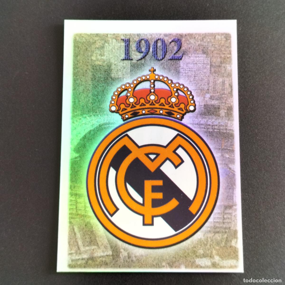 Cromos de f&uacute;tbol: 588 ESCUDO BRILLO LISO SANTIAGO BERNABEU REAL MADRID B CASTILLA CROMO MUNDICROMO 05 06 2005 2006