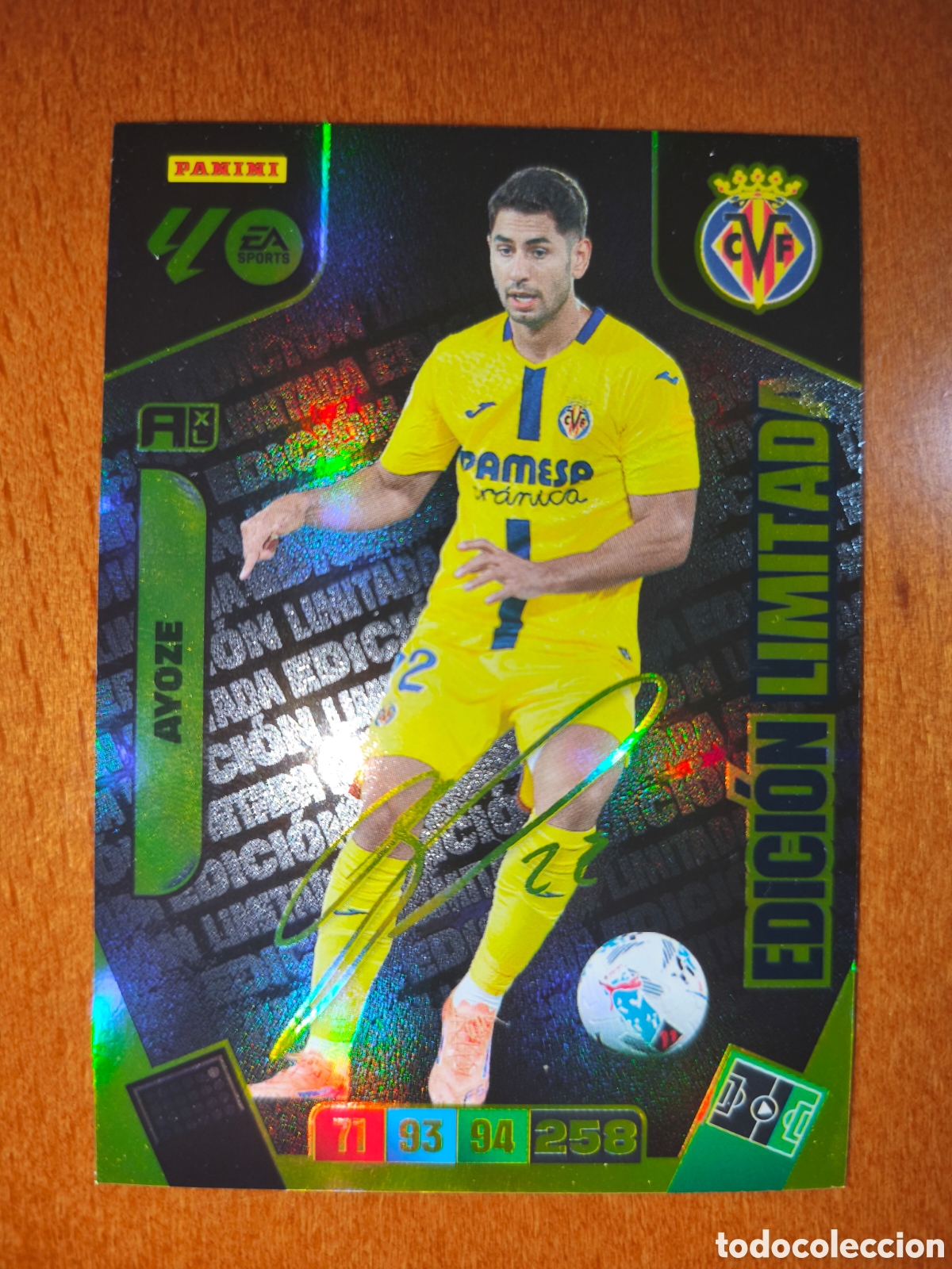 Football Stickers: Ayoze Edici&oacute;n Limitada FIRMADA Adrenalyn XL 25/26 Villarreal