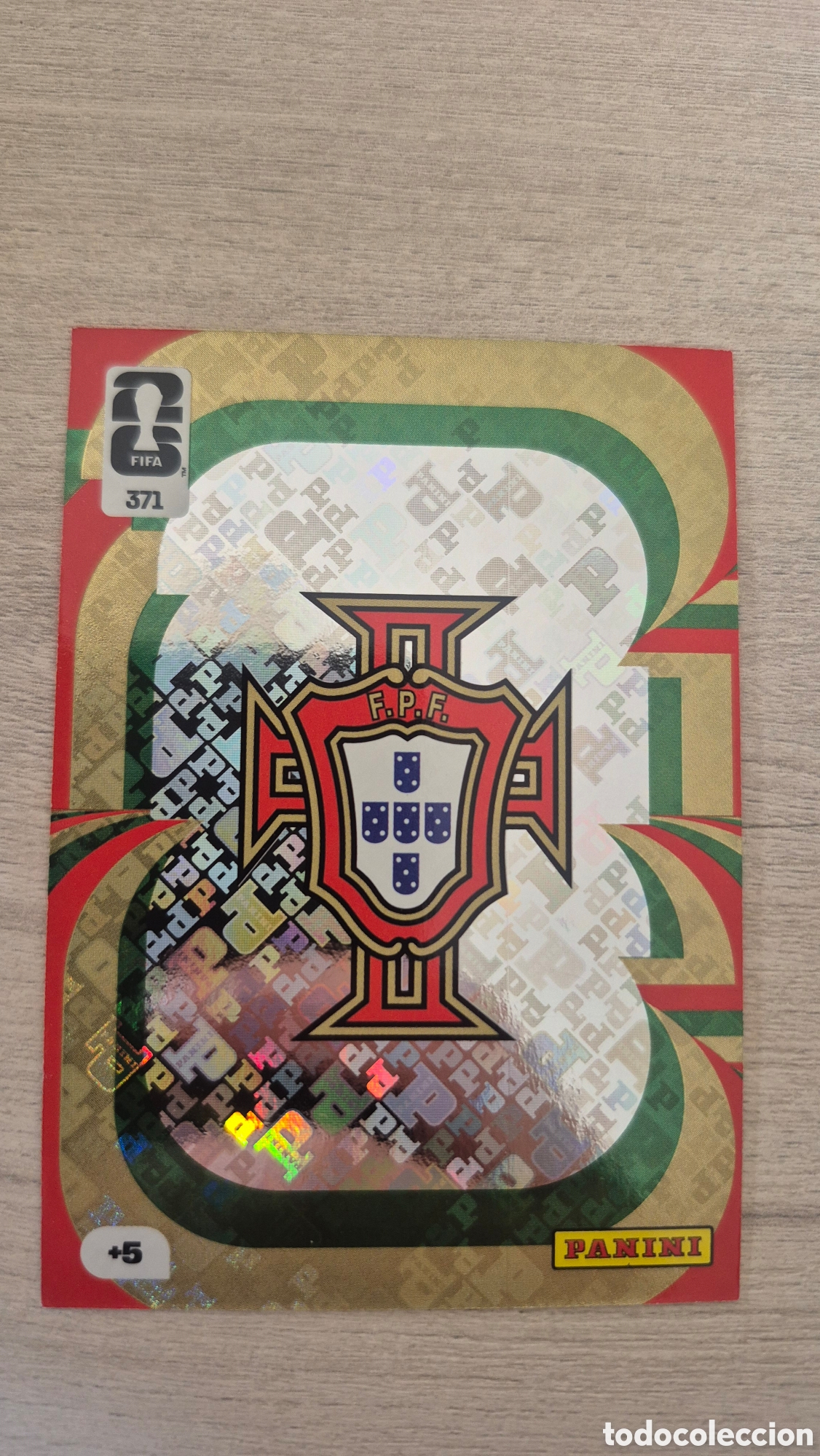 Fu&szlig;ball-Sticker: N&deg;371 Escudo Portugal Adrenalyn FIFA World Cup 26