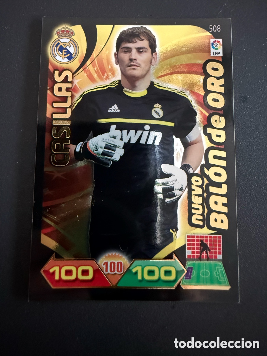 Figurine di Calcio: ADRENALYN XL. NUEVO BAL&Oacute;N DE ORO. CASILLAS