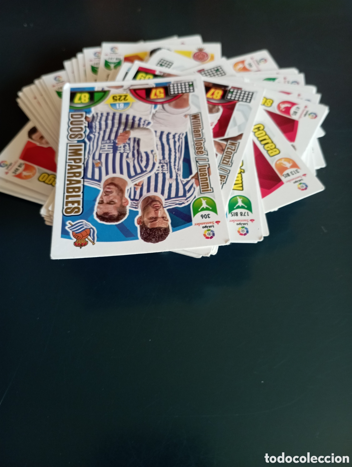 Fu&szlig;ball-Sticker: Super lote 64 cromos adrenalyn XL 2017 18