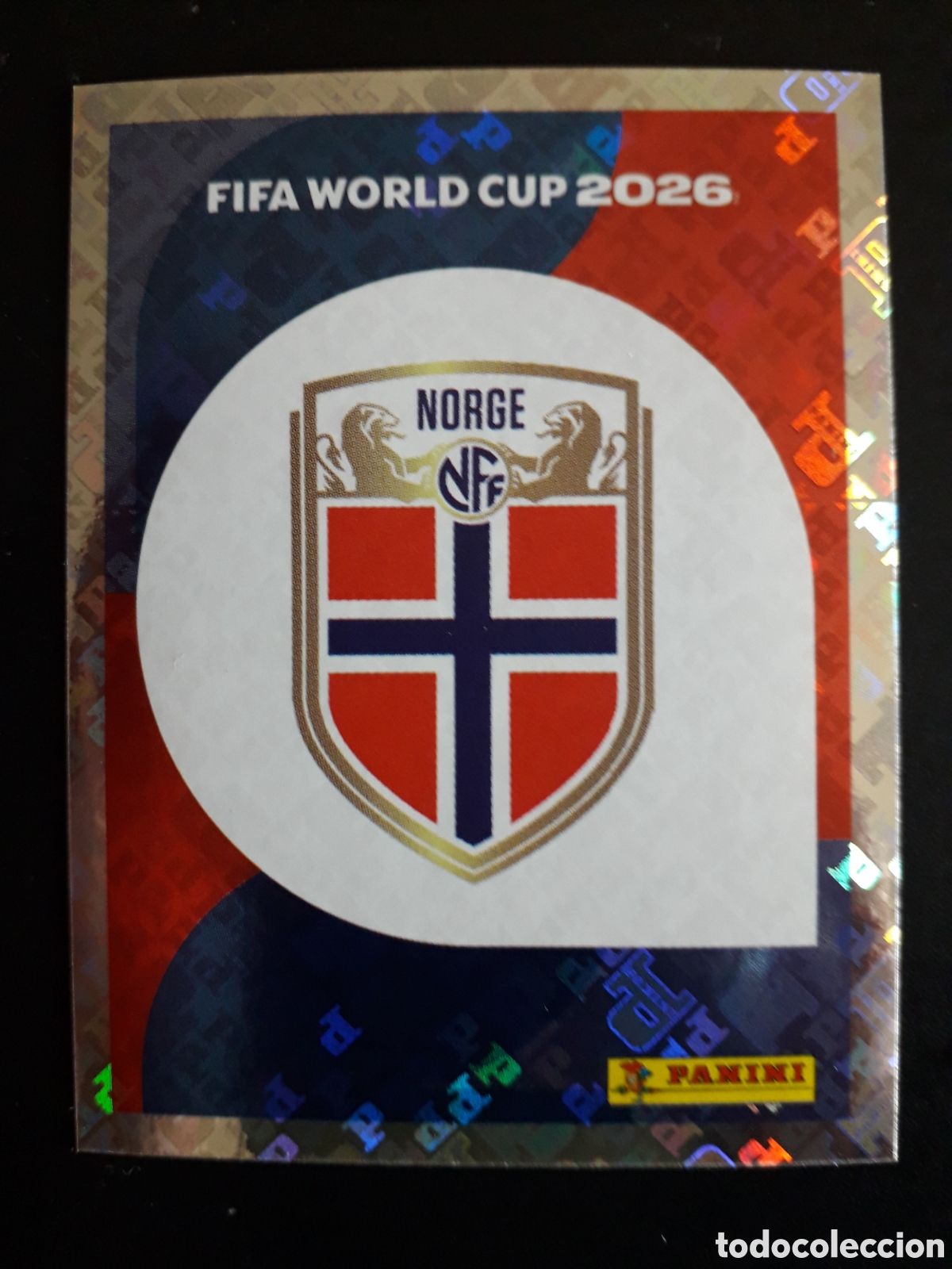 Fu&szlig;ball-Sticker: ESCUDO NORUEGA NOR 1 MUNDIAL F&Uacute;TBOL 2026 FIFA WORLD CUP PANINI SIN PEGAR PEDIDO M&Iacute;NIMO 3&euro;.