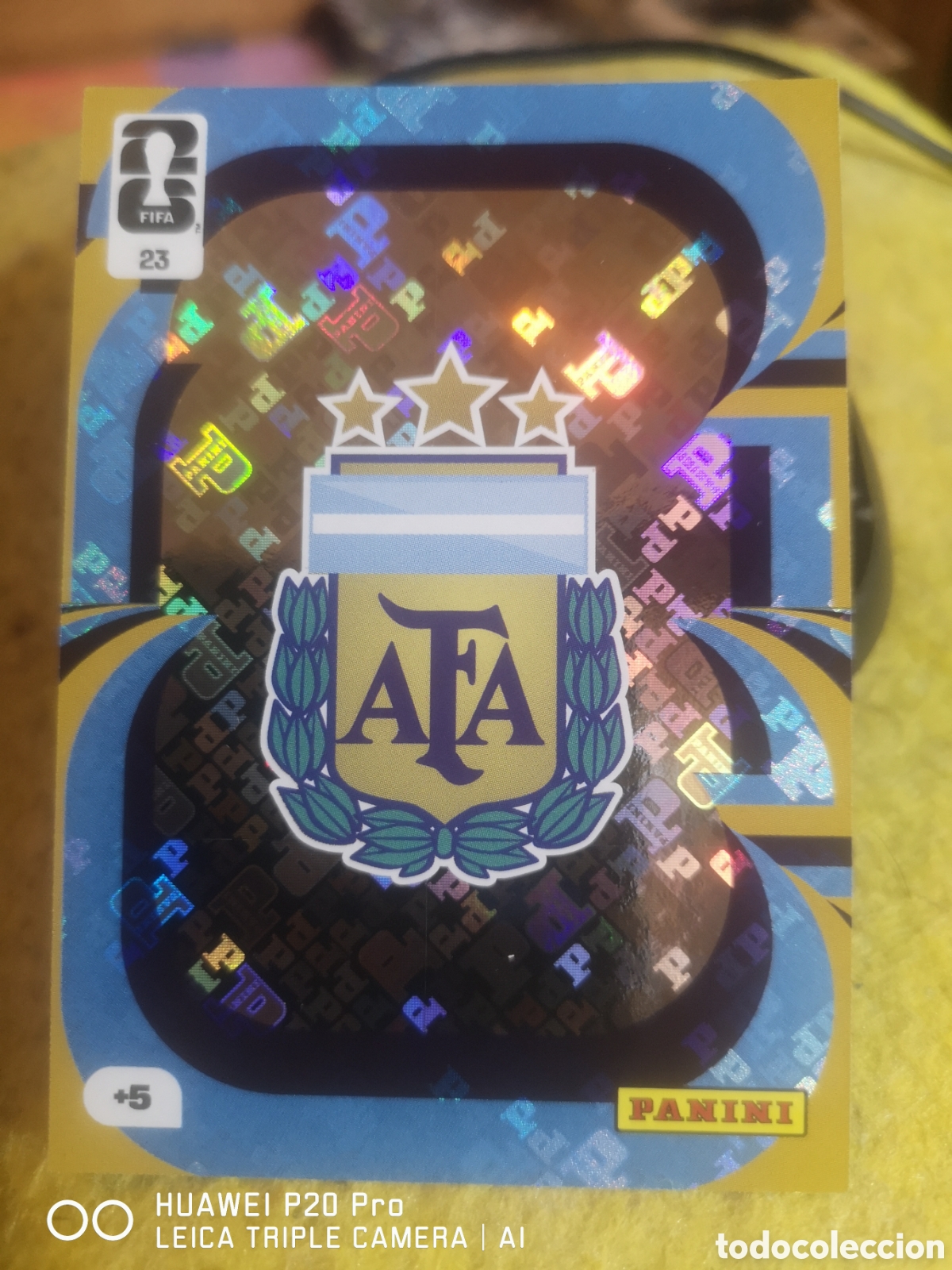 Cromos de f&uacute;tbol: ADRENALYN FIFA WORLD CUP MUNDIAL 2026 ESCUDO ARGENTINA 23