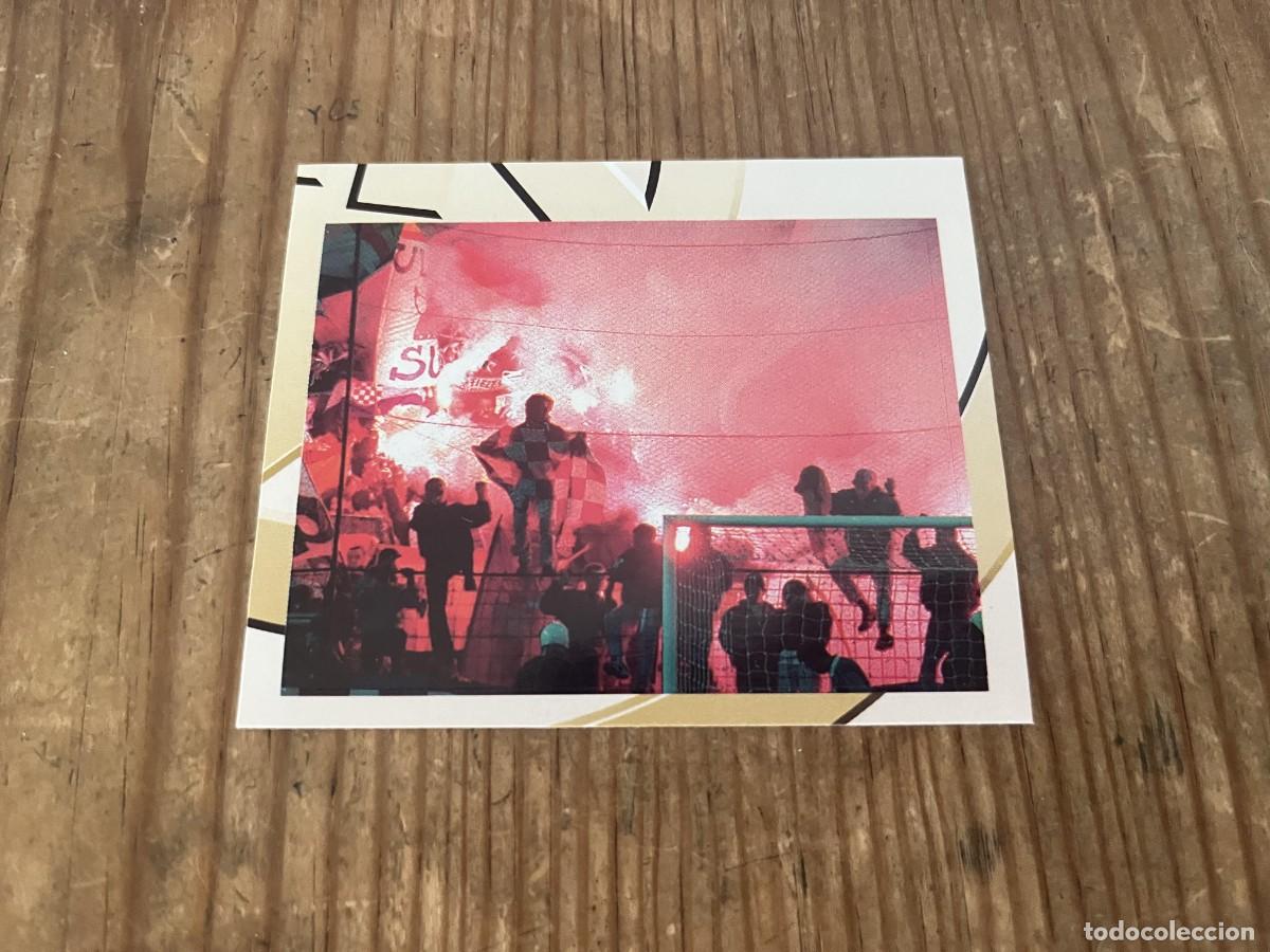 Cromos de f&uacute;tbol: R31983 CROMO SIN PEGAR NUNCA PEGADO REAL MADRID # 222 BARCELONA ULTRAS SUR TIFO BENGALES BANDERAS