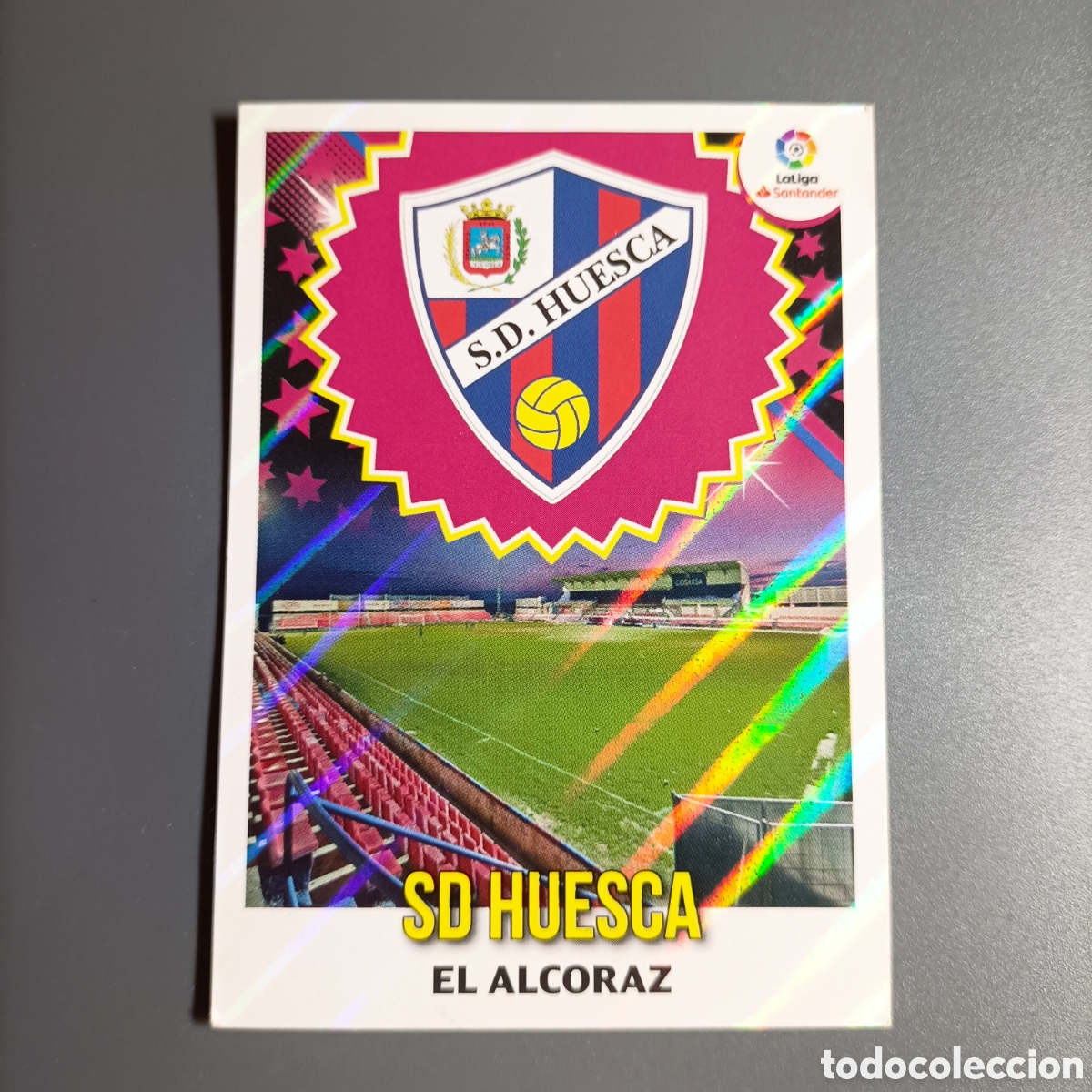 Football Stickers: STICKER ESTE. LIGA 2018-2019 (HUESCA) №21 ESCUDO