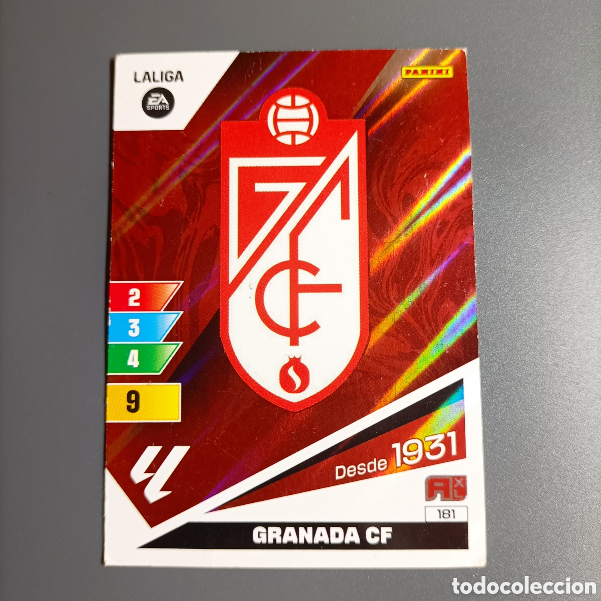 Cromos de Futebol: ADRENALYN. LIGA 2023-2024 (GRANADA) №181 ESCUDO