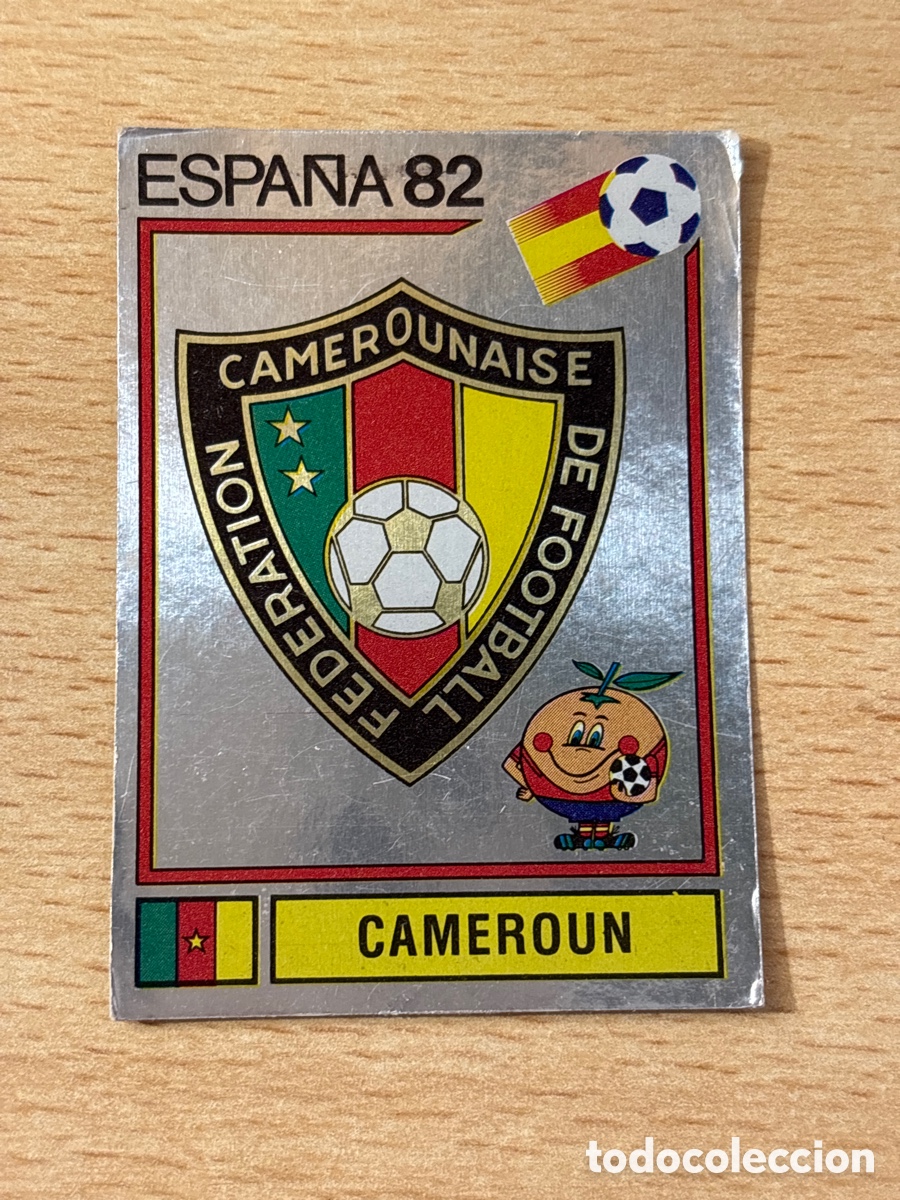 Football Stickers: # 90 Escudo Camer&uacute;n Mundial Espa&ntilde;a 82 Panini sin pegar