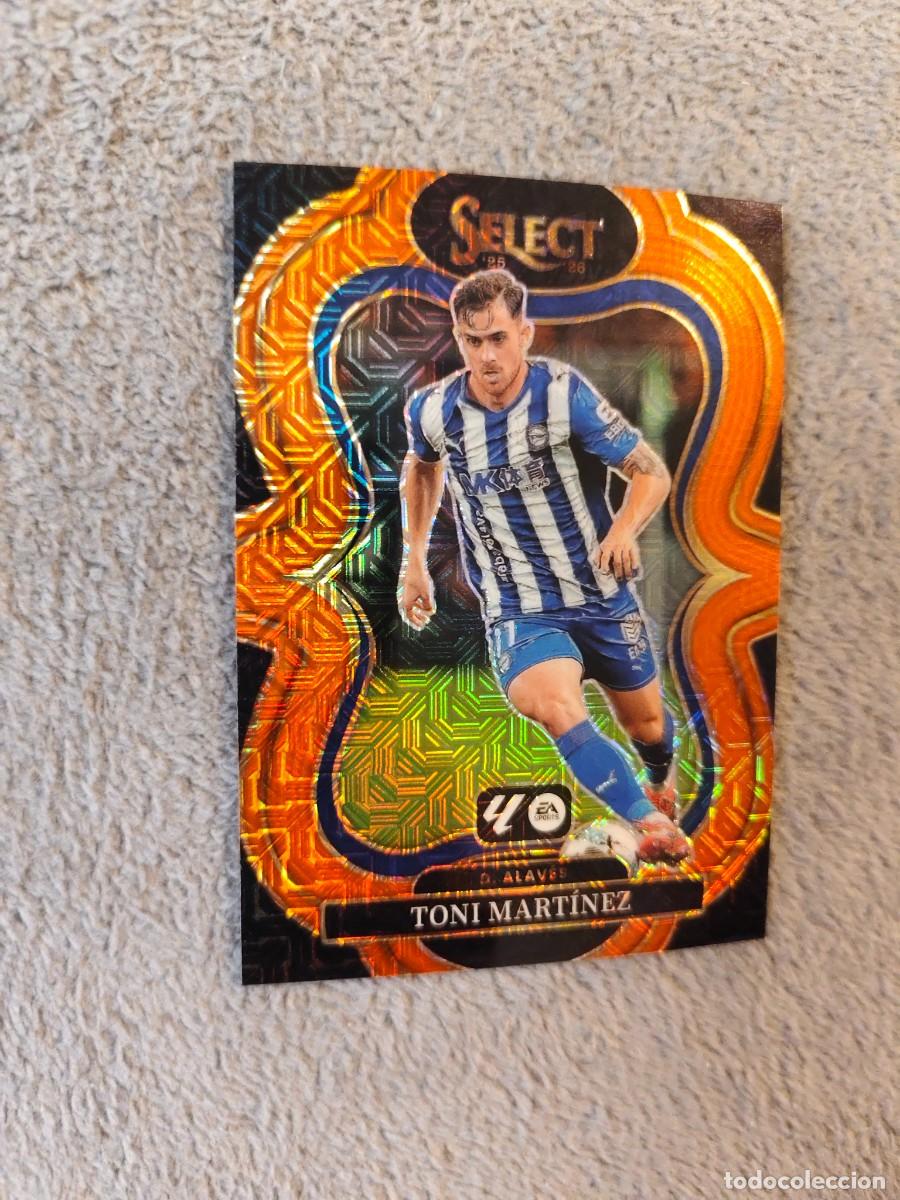 Cromos de f&uacute;tbol: 181 SELECT LA LIGA 25 26 TONI MARTINEZ D. ALAVES BASE MEZZANINE PANINI 2025 2026 NUMERADA /199 AAB