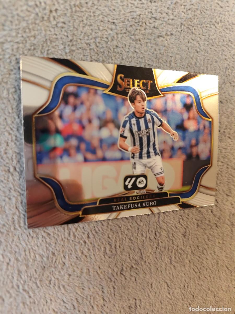 Cromos de f&uacute;tbol: 228 SELECT LA LIGA 25 26 TAKEFUSA KUBO REAL SOCIEDAD BASE FIELD LEVEL PANINI 2025 2026 AAB