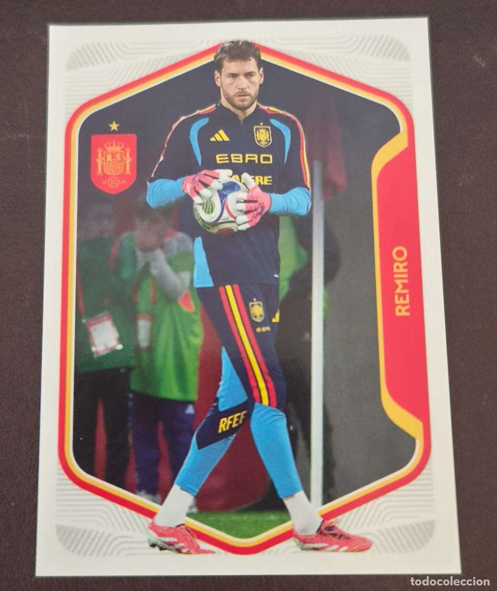 Cromos de f&uacute;tbol: 12 REMIRO COLECCION OFICIAL DE CROMOS DE LA SELECCION ESPA&Ntilde;OLA 2026 CARREFOUR - PANINI