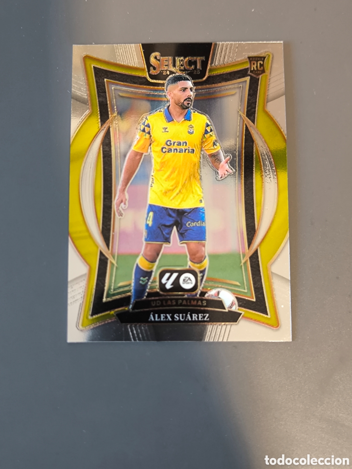 Cartes &agrave; collectionner de Football: ALEX SU&Aacute;REZ Rookie 59 Terrace Las Palmas Panini Select 24 25