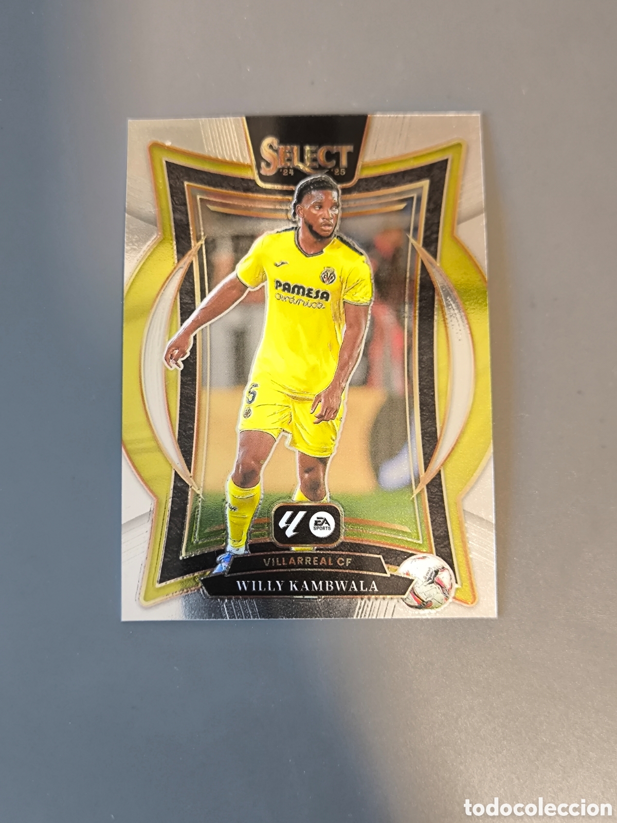 Figurine di Calcio: KAMBWALA 81 Terrace Villarreal CF Panini Select 24 25